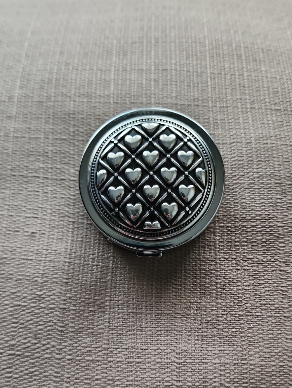 New Brighton Al Fresco Silver Heart-Pattern Pill Box, NWT
